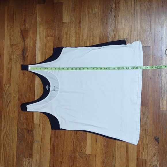 Bundle Of Old Navy First layer Tanks In Women's Size XL - Picture 14 of 15